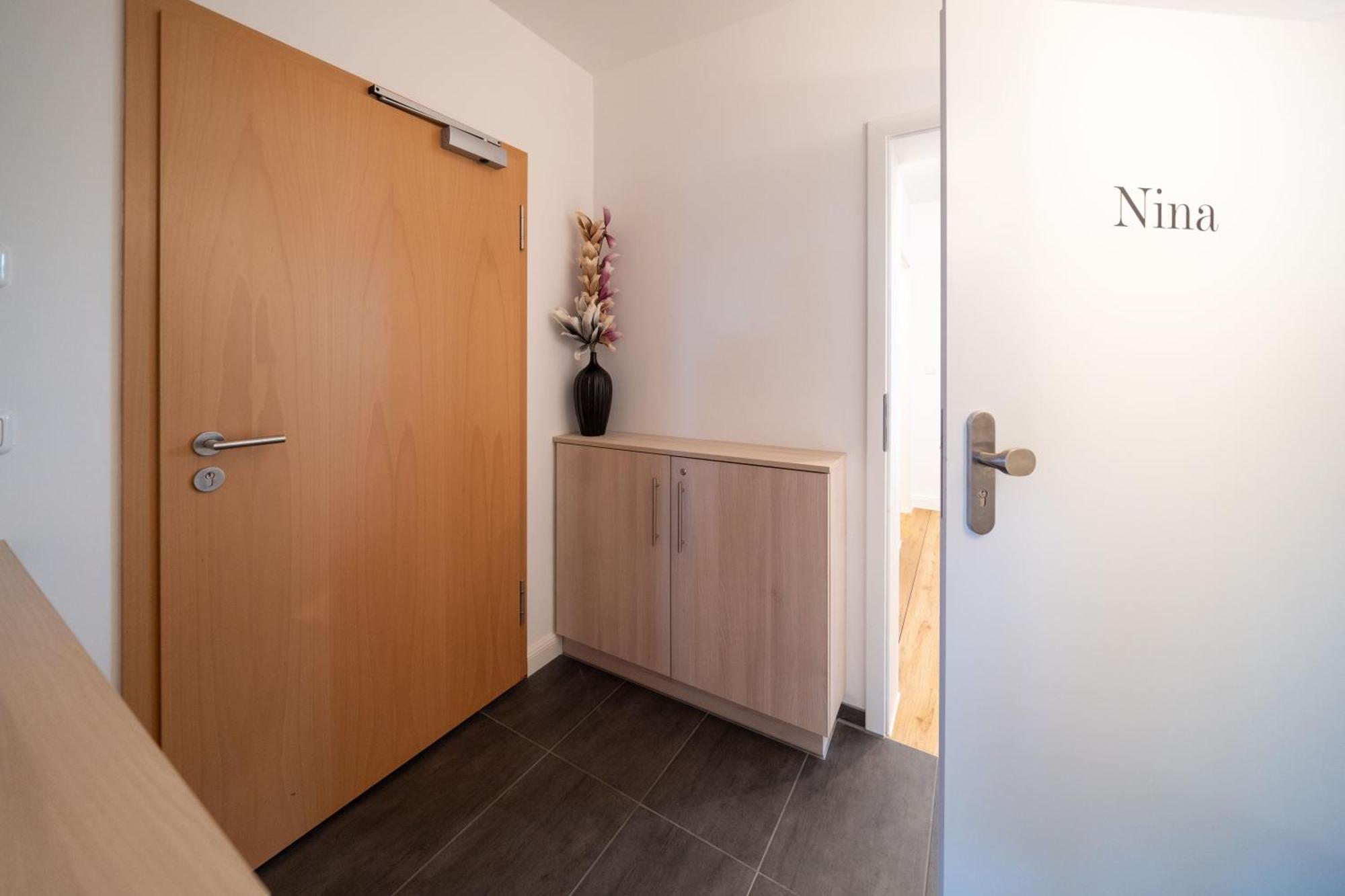 Appartamento Moebliertes Wohnen - Nina Rostock Esterno foto